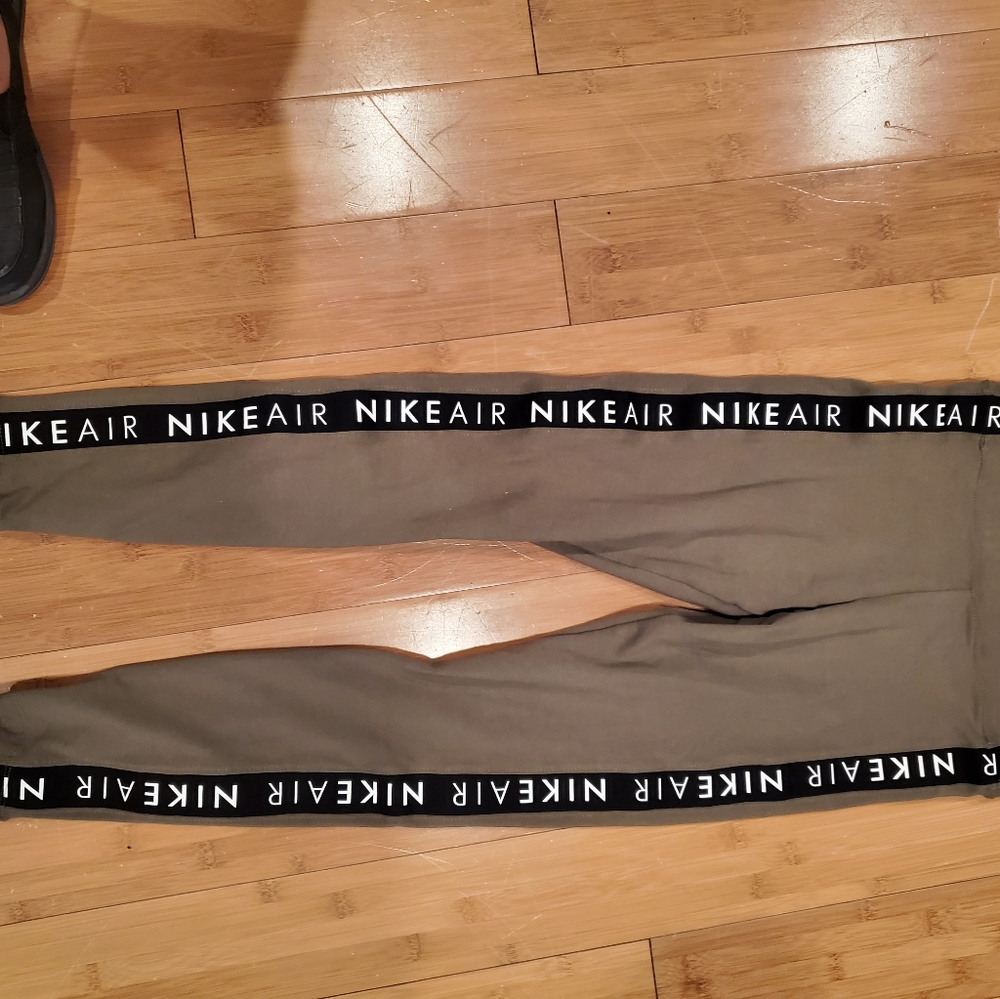 Nike Bundle Small - image 7